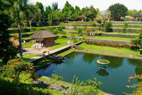 Narmada water palace excursion