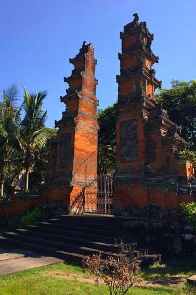 Pura Meru Temple cultural cruise excursion