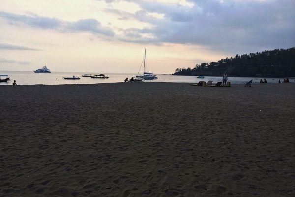 Relaxing beach day near Mataram