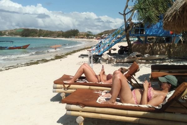 beach tour in lombok