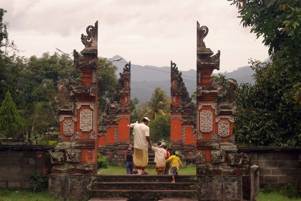 local experience shore excursion lombok