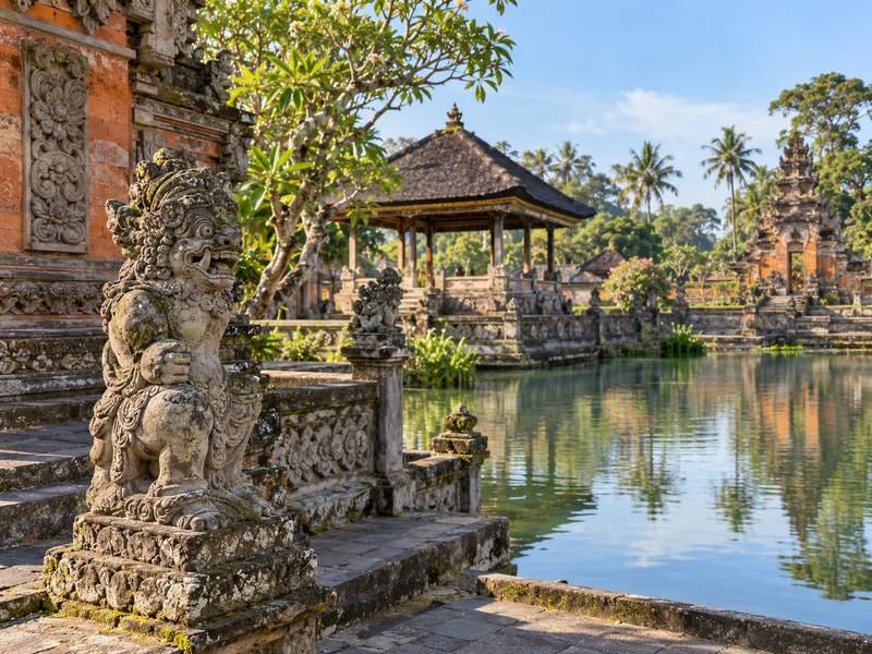 Balinese cultural details around the Mayura palace complex